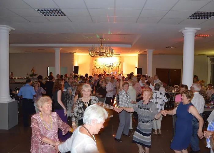 Kompleks wypoczynkowy Komandor Pogorzelica (Gmina Rewal)