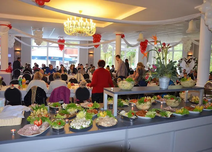 Kompleks wypoczynkowy Komandor Pogorzelica (Gmina Rewal)