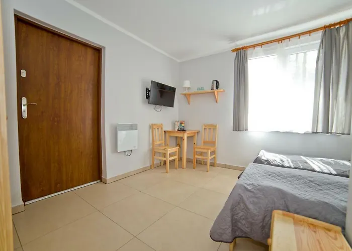 Komandor * Pogorzelica (Gmina Rewal)