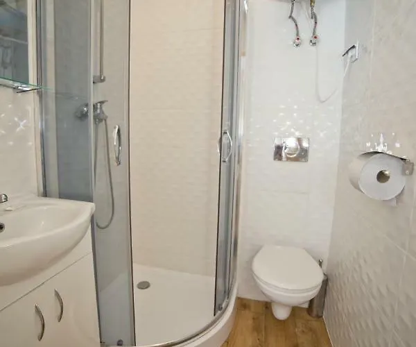 Komandor * Pogorzelica (Gmina Rewal)